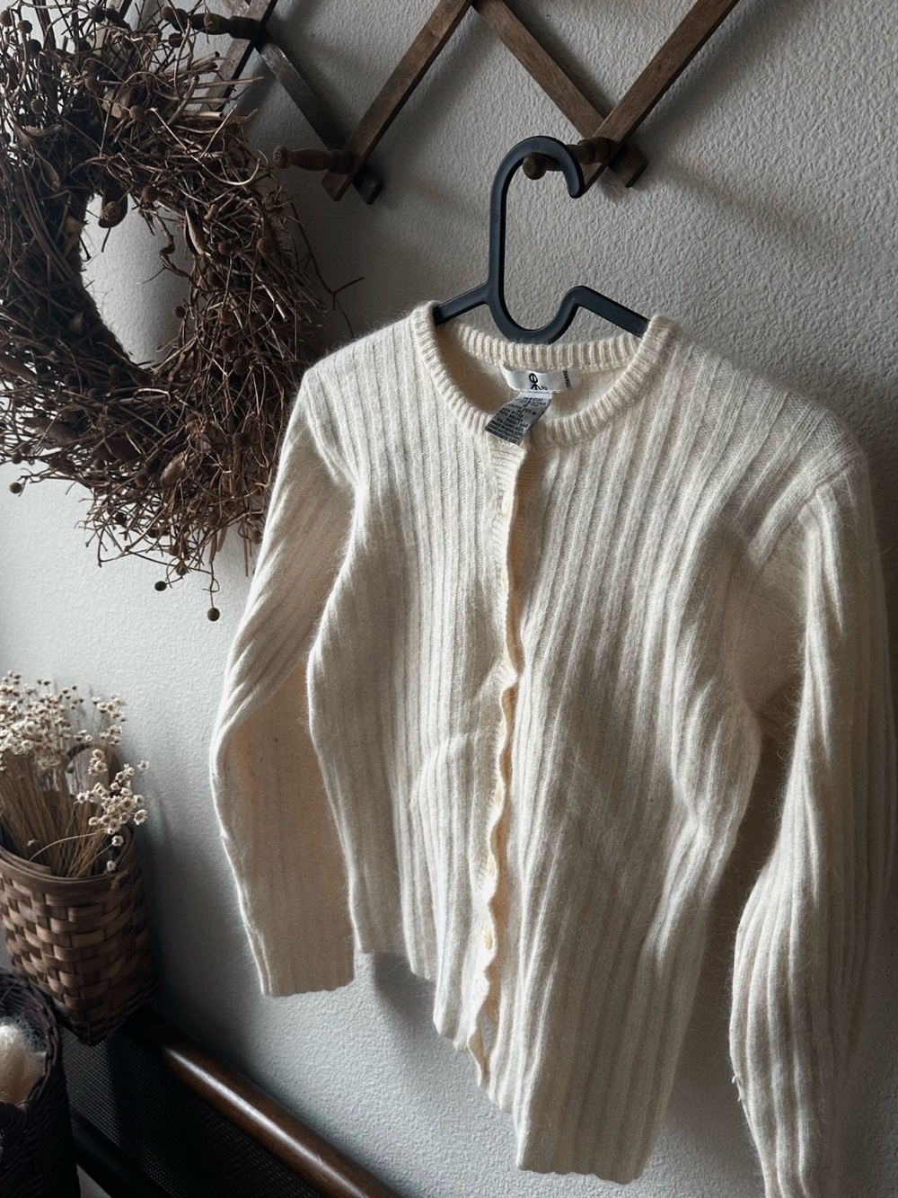 ANGORA blend Cozy ivory Ribbed Button-Front Sweater